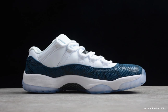 11 Blue Low Jordan Snakeskin CD6846-102 Air Navy 0730